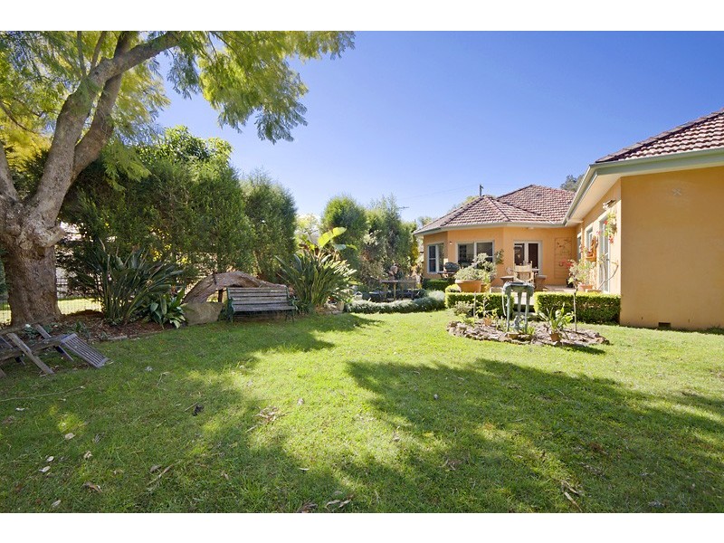 18 Moore Street, Roseville NSW 2069