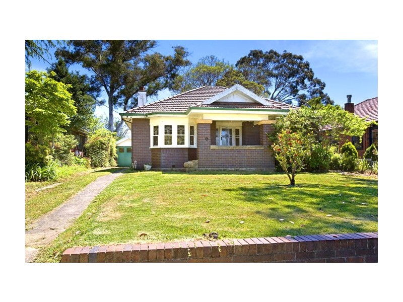 96 Duntroon Avenue, Roseville NSW 2069