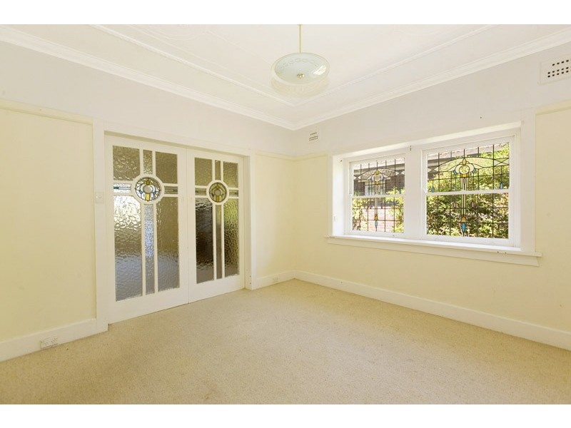 96 Duntroon Avenue, Roseville NSW 2069