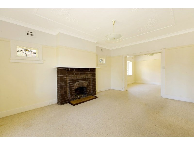 96 Duntroon Avenue, Roseville NSW 2069