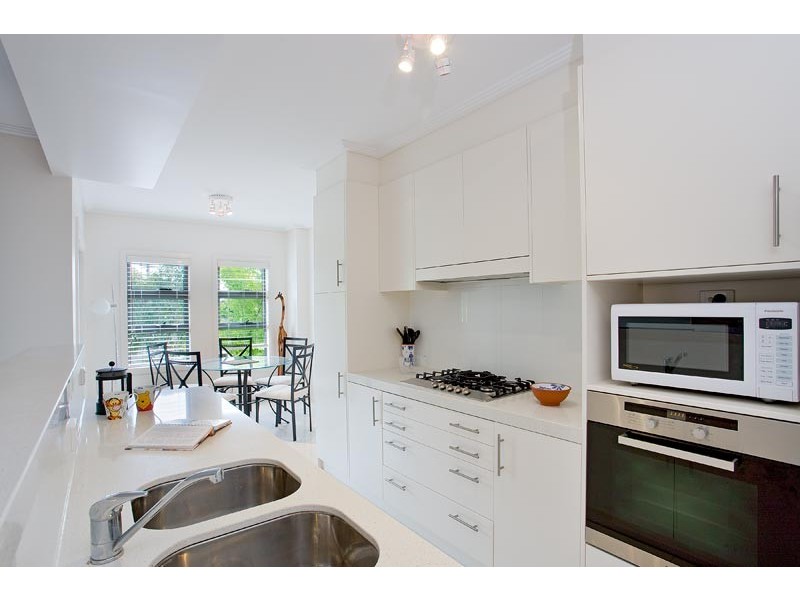 202/2A Grosvenor Road, Lindfield NSW 2070