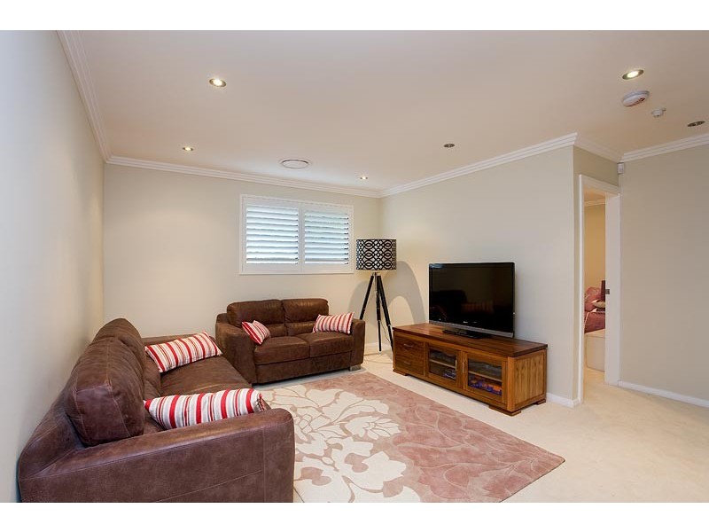 2 Moore Street, Roseville NSW 2069