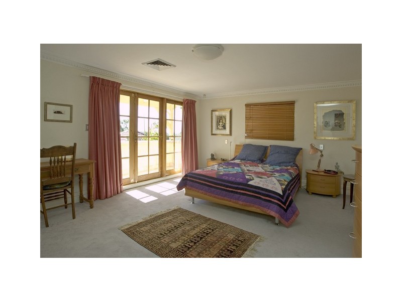 36 MacMillan Street, Seaforth NSW 2092