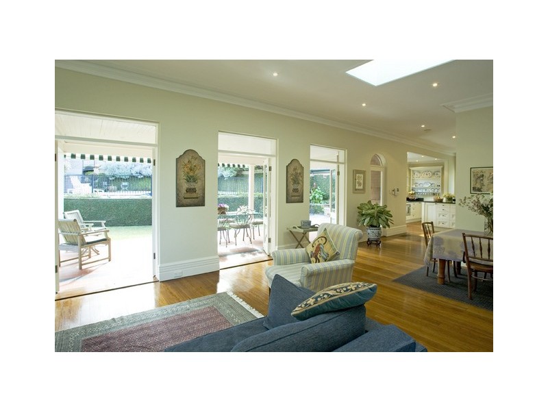 6 Buena Vista Avenue ( Clifton Gardens ), Mosman NSW 2088