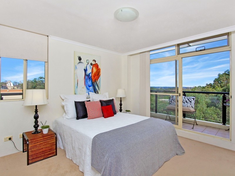 11/49 Lithgow Street, St Leonards NSW 2065