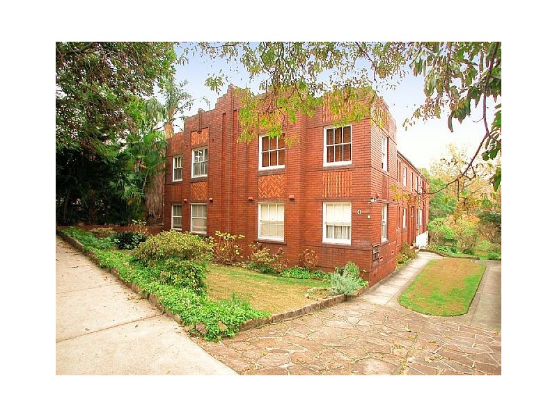 4/4 McDougall Street, Kirribilli NSW 2061