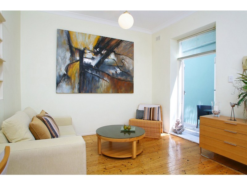 12/21 Waiwera Street, Mcmahons Point NSW 2060