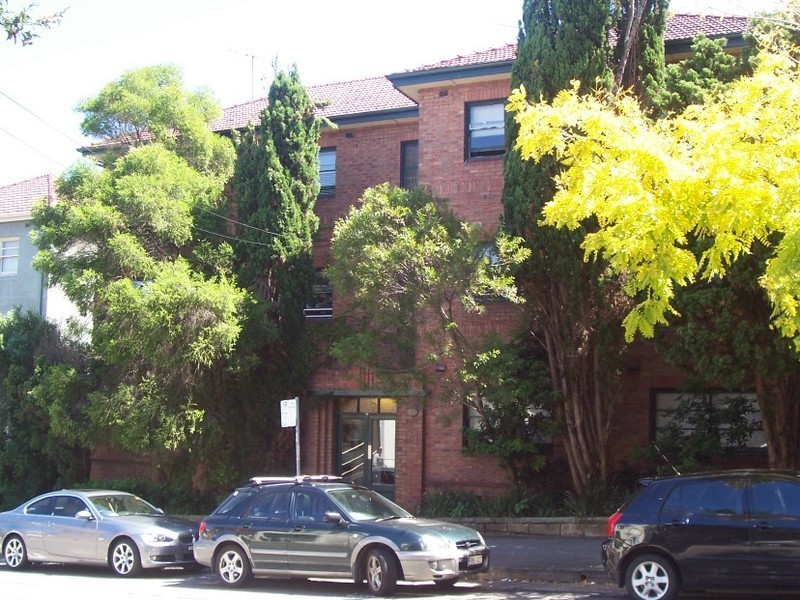 8/214 Blues Point Rd, Mcmahons Point NSW 2060