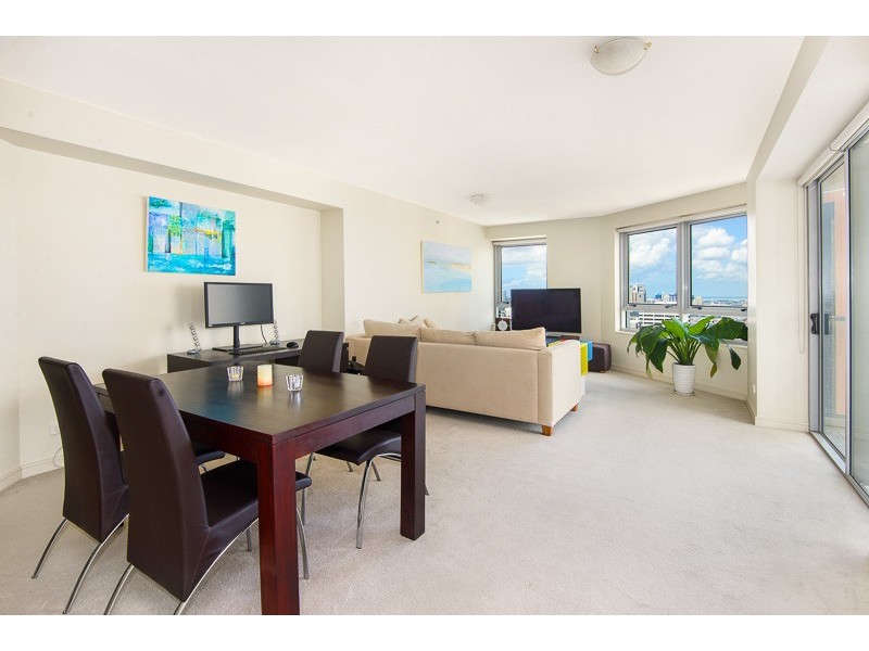 2402/77-81 Berry Street, North Sydney NSW 2060