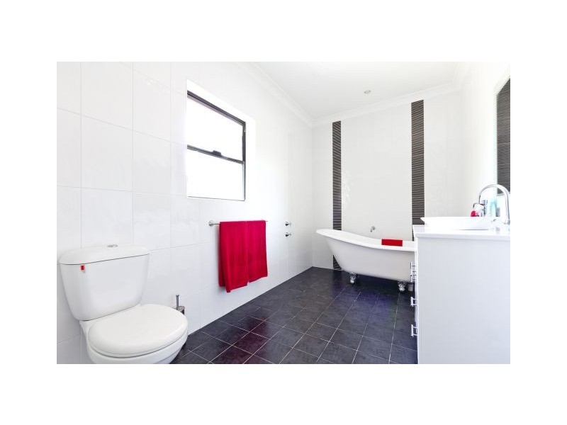 30 Walana Crescent, Mona Vale NSW 2103