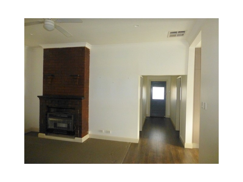 393 Clarinda Street, Parkes NSW 2870