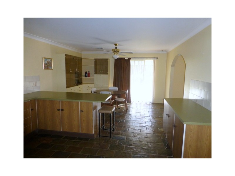 16 Bollinger Street, Parkes NSW 2870