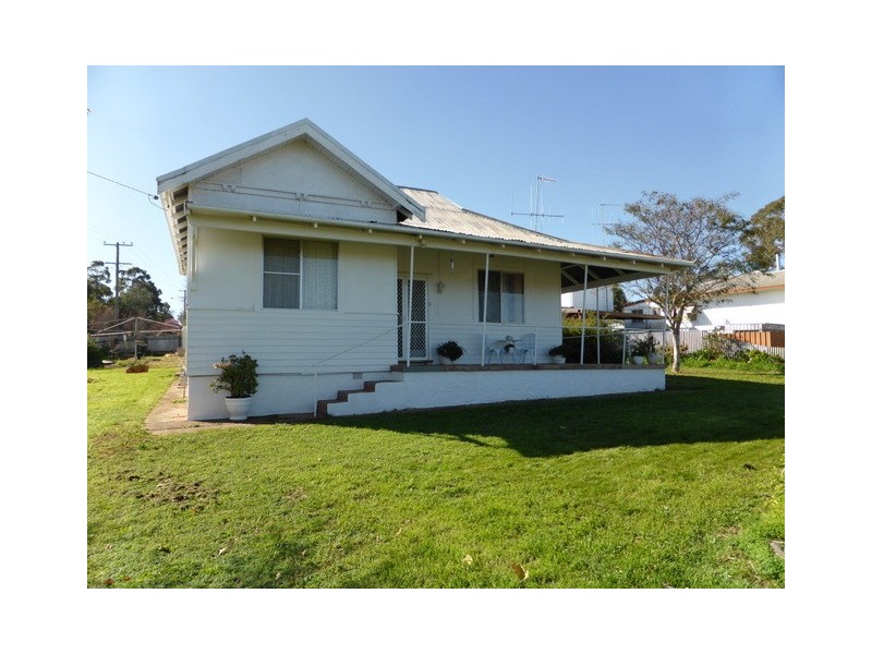 18 Wentworth Street, Parkes NSW 2870