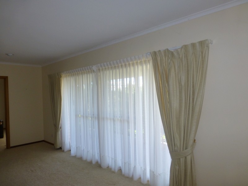 4 Mendos Place, Parkes NSW 2870