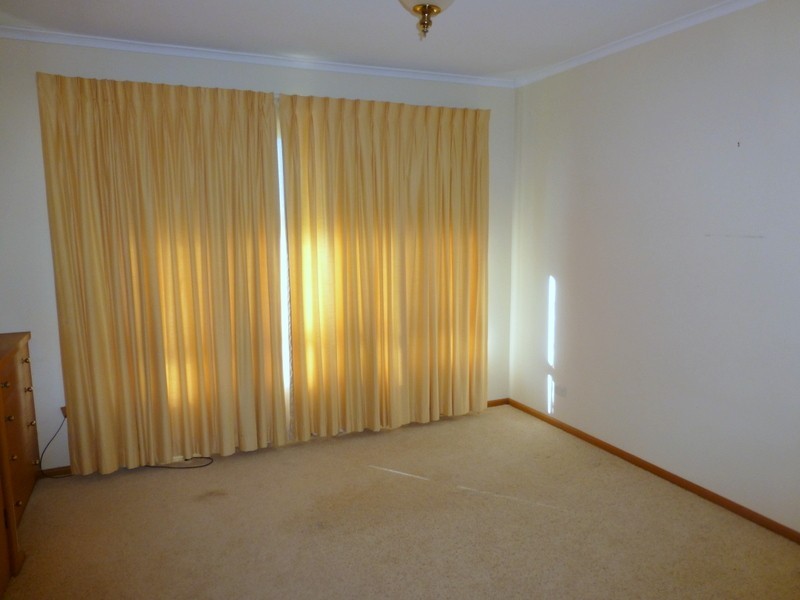 4 Mendos Place, Parkes NSW 2870