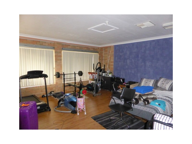 4 Avoca Place, Parkes NSW 2870