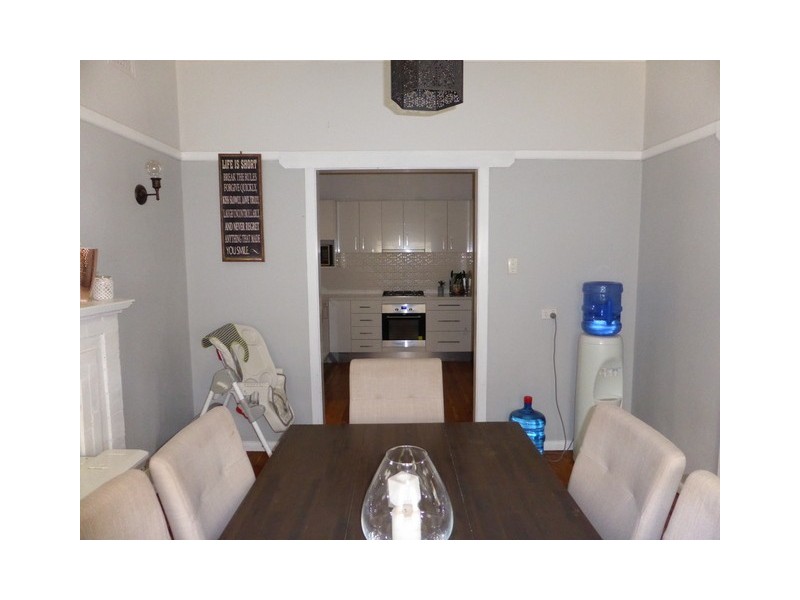6 Weston Street, Parkes NSW 2870