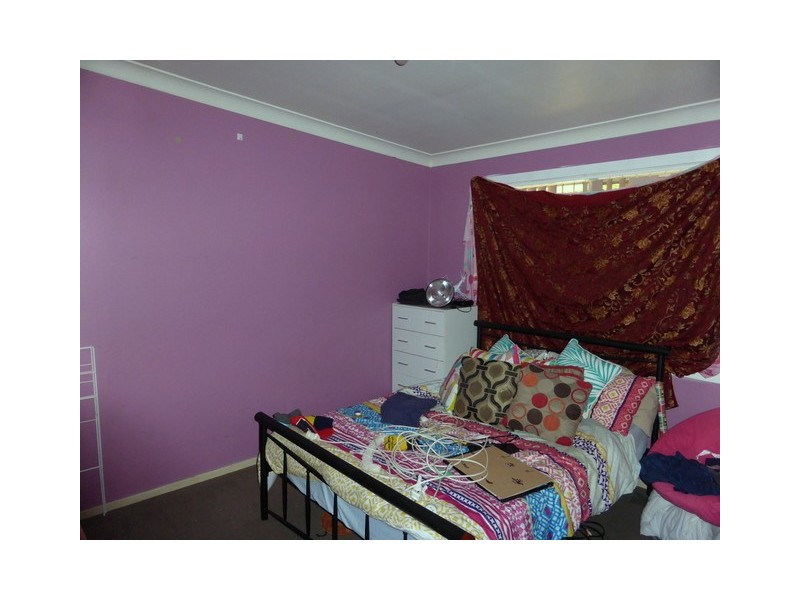 6 Drummond Street, Parkes NSW 2870