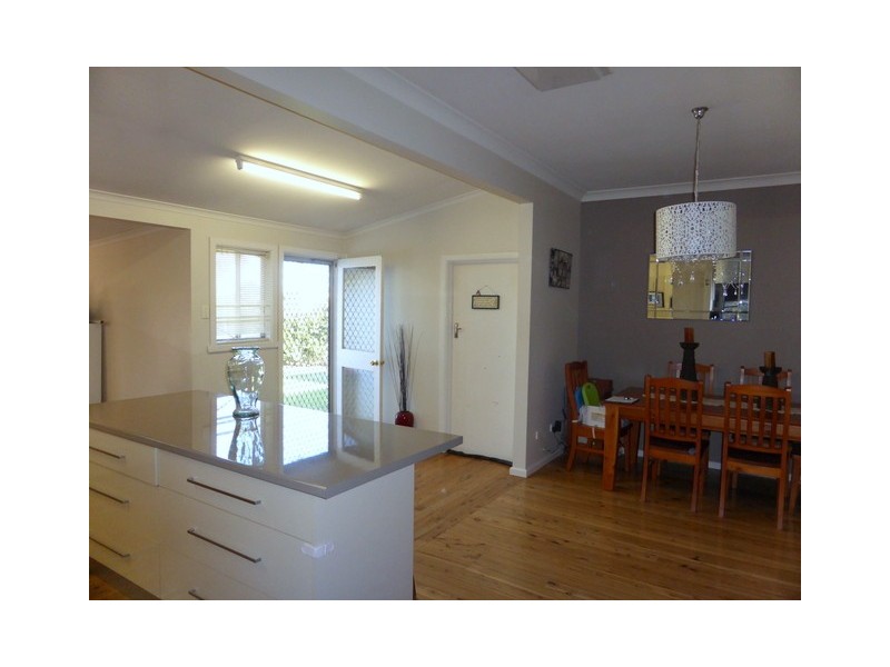 13 Lynch Street, Parkes NSW 2870