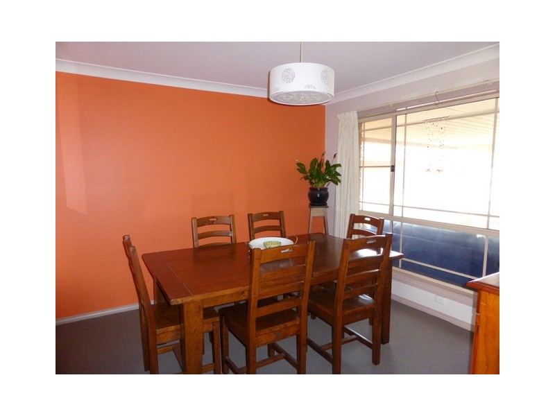 6 Cobden Place, Parkes NSW 2870