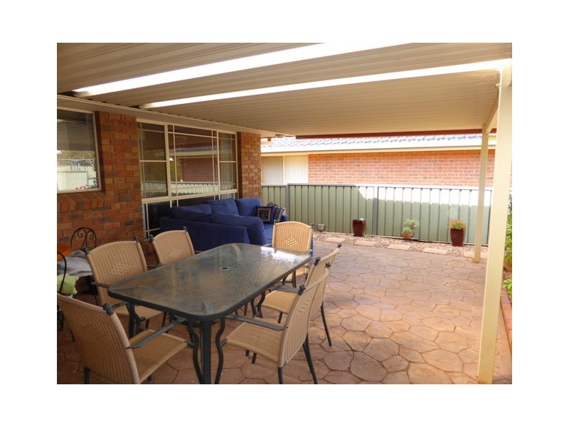 6 Cobden Place, Parkes NSW 2870