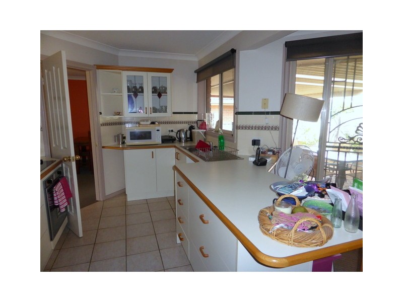 6 Cobden Place, Parkes NSW 2870