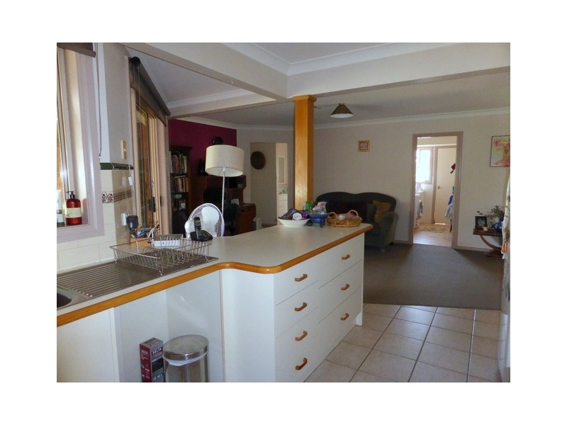 6 Cobden Place, Parkes NSW 2870