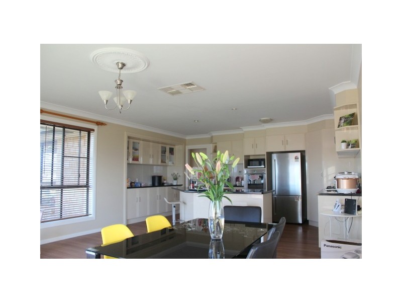 19 Alder Avenue, Parkes NSW 2870