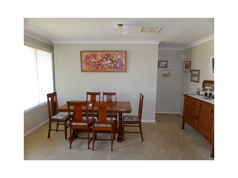 17 Thurlstone Street, Parkes NSW 2870
