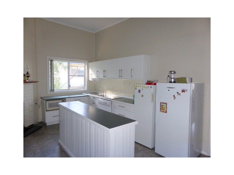 17 Thurlstone Street, Parkes NSW 2870
