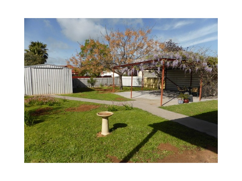 17 Thurlstone Street, Parkes NSW 2870