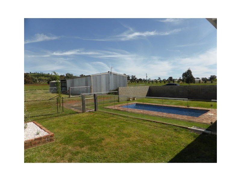 189 Tanks Road, Parkes NSW 2870