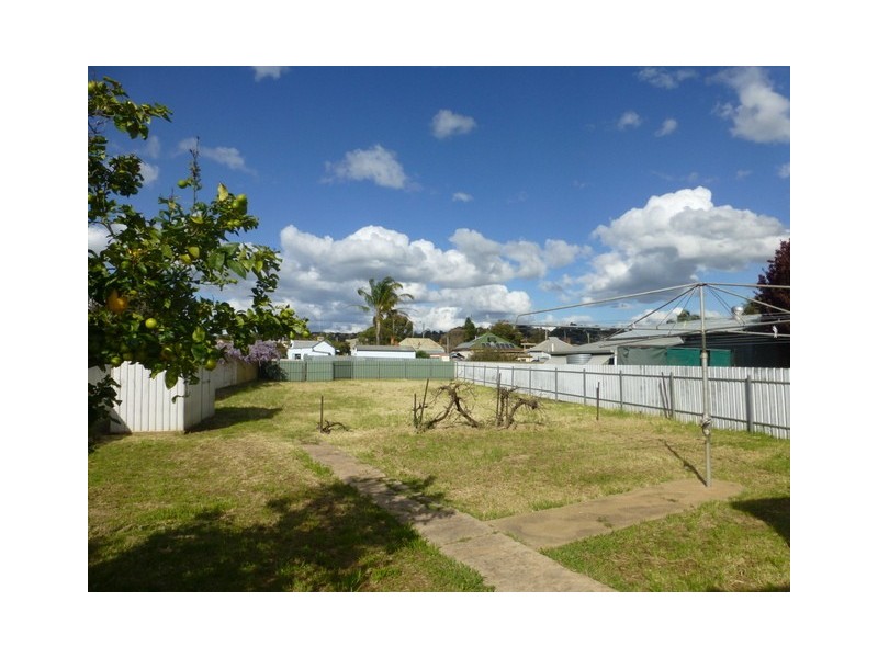 13 Talbot Street, Parkes NSW 2870