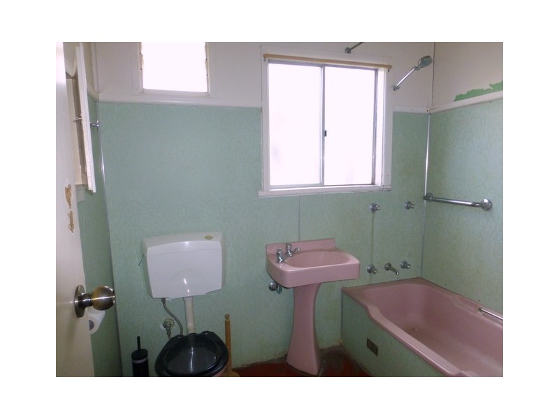13 Talbot Street, Parkes NSW 2870