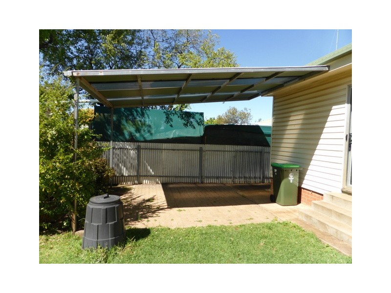 3 Waratah Street, Parkes NSW 2870