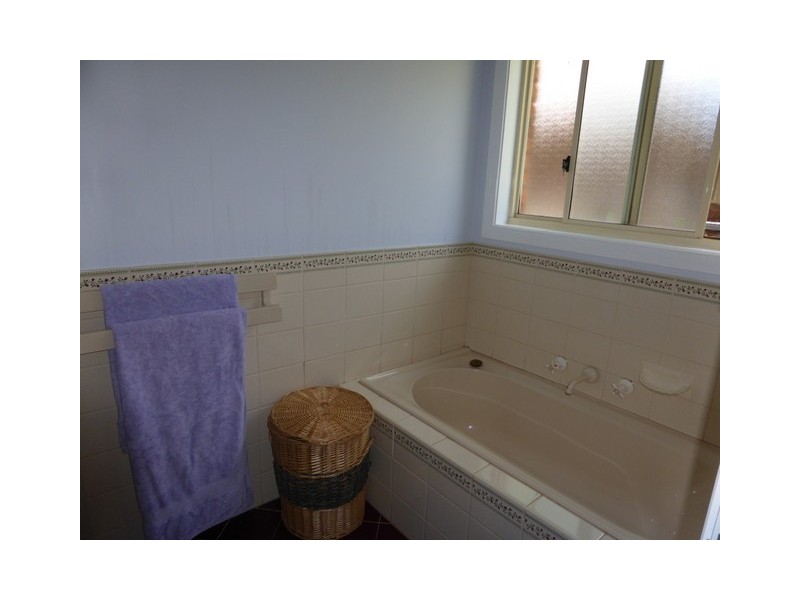8 Glengowrie Close, Parkes NSW 2870