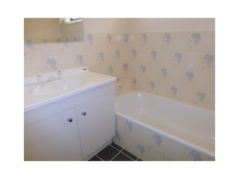 18 Callaghan Street, Parkes NSW 2870