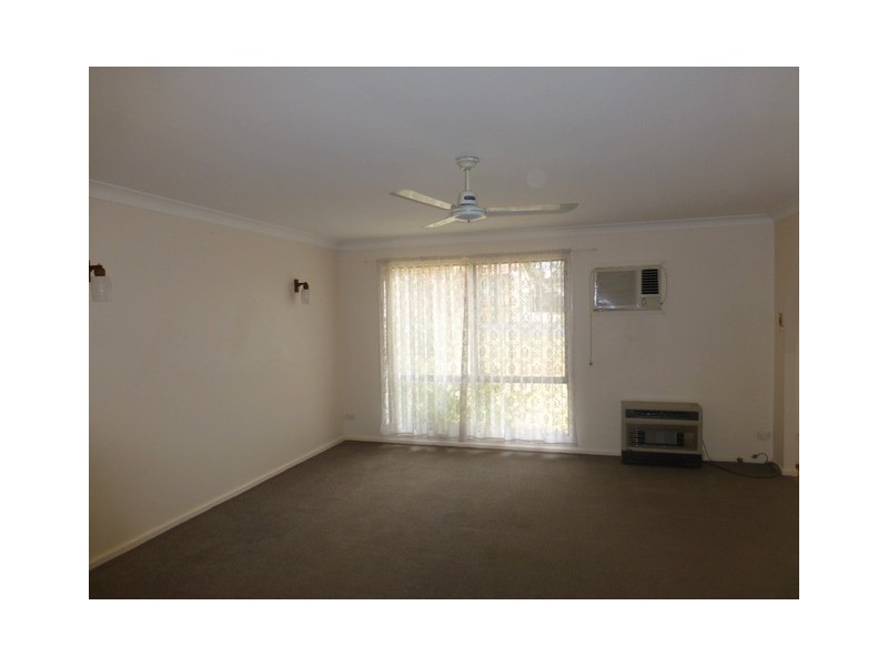 18 Callaghan Street, Parkes NSW 2870