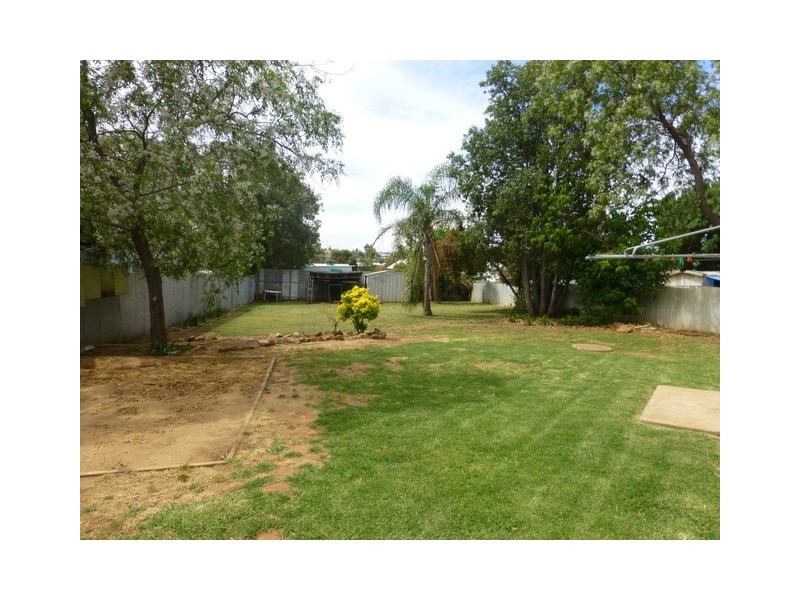 18 Callaghan Street, Parkes NSW 2870