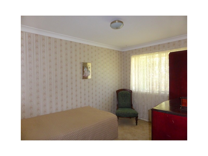 3 Downes Cres, Parkes NSW 2870