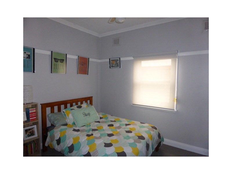 11 Bollinger Street, Parkes NSW 2870