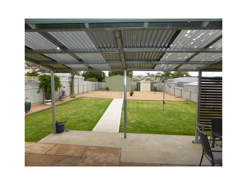 11 Bollinger Street, Parkes NSW 2870