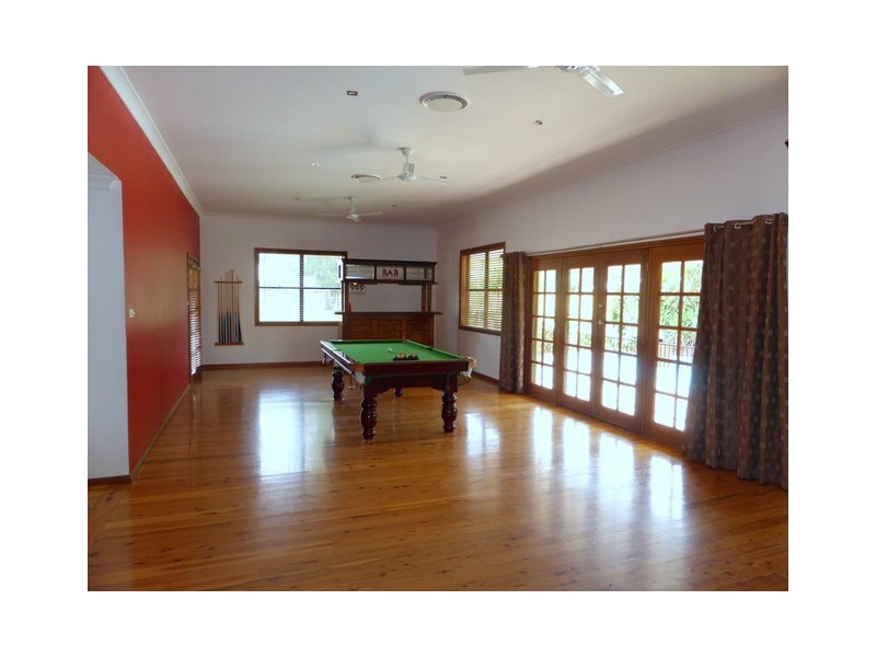 82 Pine Road, Parkes NSW 2870