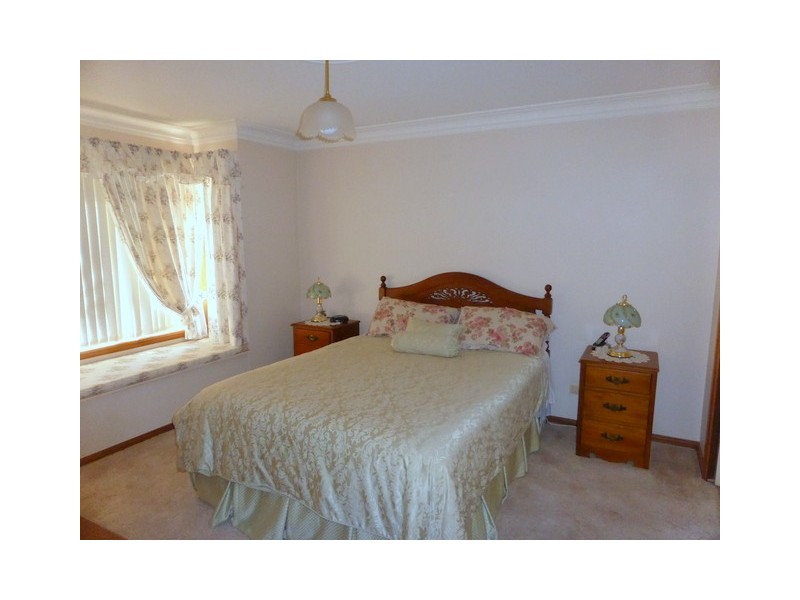 13 Phoenix Street, Parkes NSW 2870