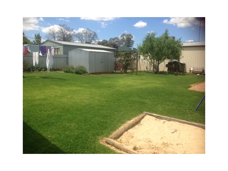 21 East Street, Parkes NSW 2870