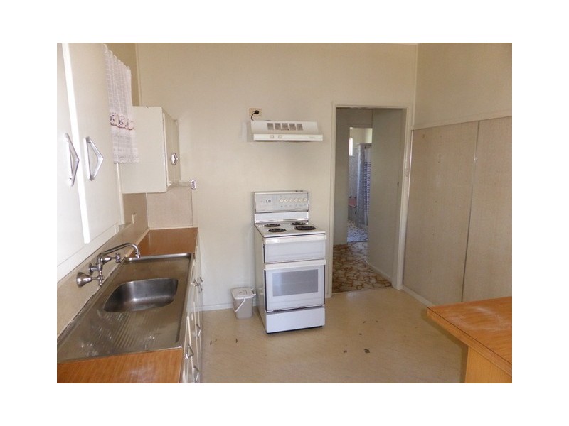 14 Hodges Street, Parkes NSW 2870