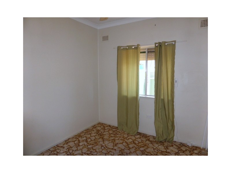 14 Hodges Street, Parkes NSW 2870