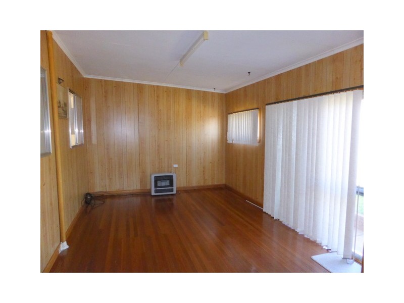 14 Hodges Street, Parkes NSW 2870