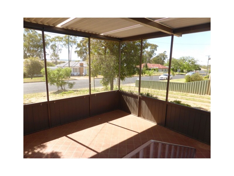 14 Hodges Street, Parkes NSW 2870