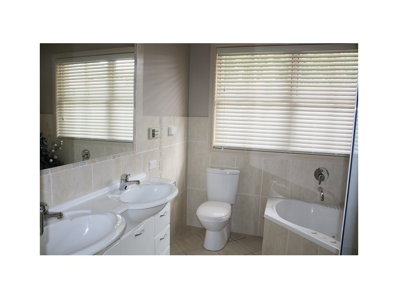 6 Lorking Street, Parkes NSW 2870